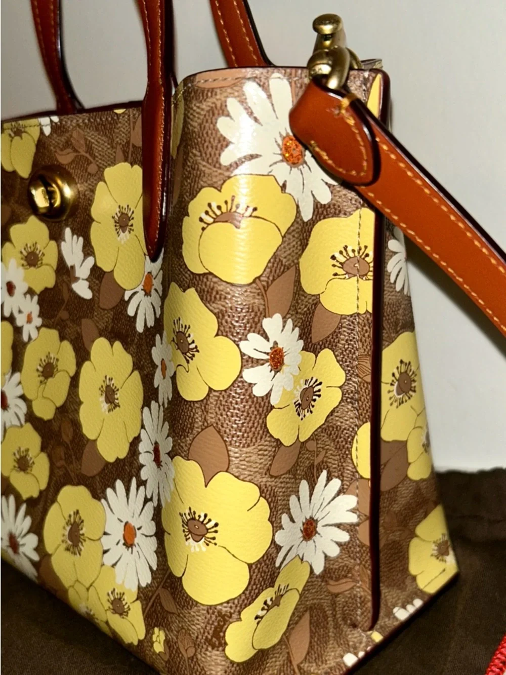 COACH Limited Edition, Willow Tote 24 In Signature Canvas With Floral Print - Picture 3 of 10